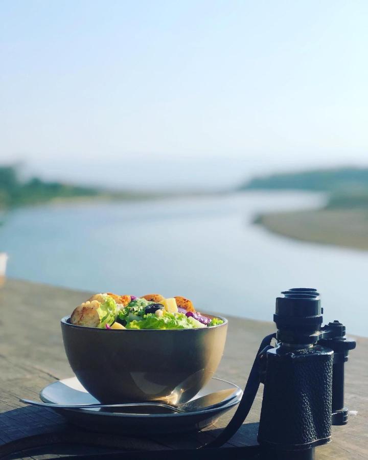 Happy Lemon Tree Lodge Sauraha Εξωτερικό φωτογραφία
