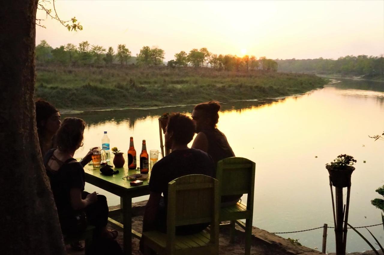Happy Lemon Tree Lodge Sauraha Εξωτερικό φωτογραφία